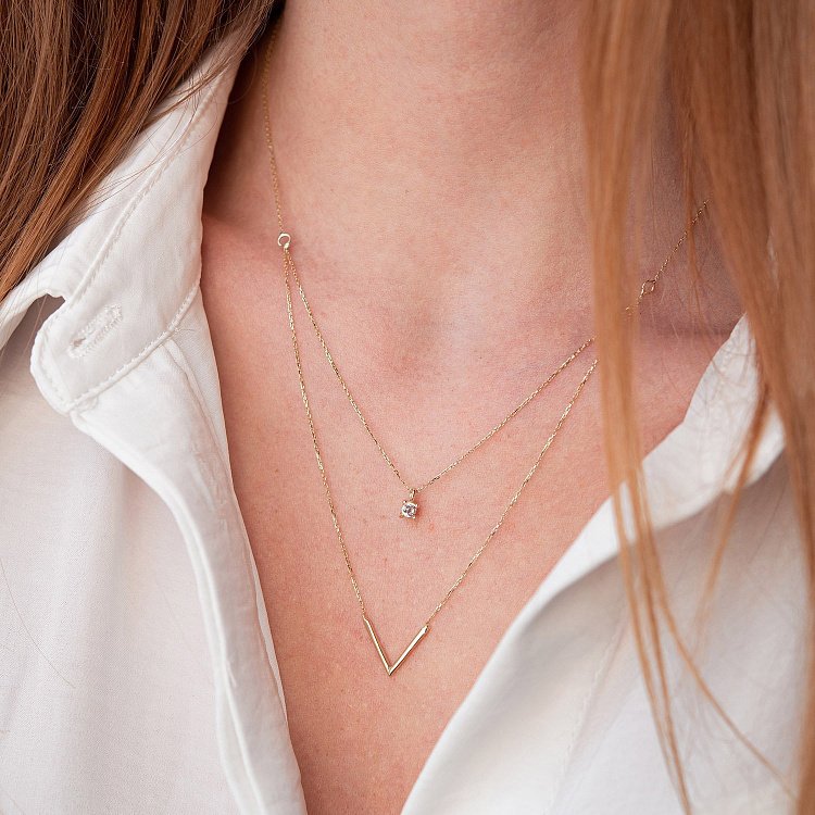 Золотое колье "Особенное" с фианитом кол02044 от ювелирного магазина Оникс - 1