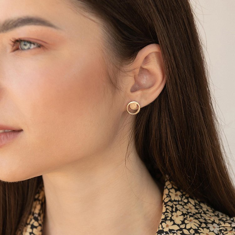 Сережки - пусети "Щирість" в червоному золоті с06974 від ювелірного магазину Онікс - 2