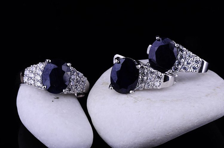 Женские серьги с синим сапфиром (фианиты) 121357 от ювелирного магазина Оникс - 1