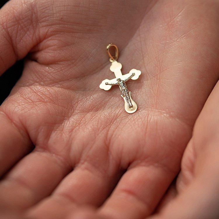 Хрестик "Розп'яття. Спаси та Збережи" у жовтому золоті п03784 від ювелірного магазину Онікс - 1