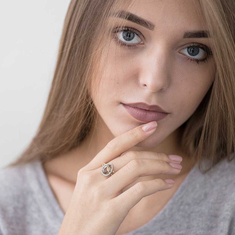 Золота каблучка з раухтопазом і фіанітами 14032266 від ювелірного магазину Онікс - 3