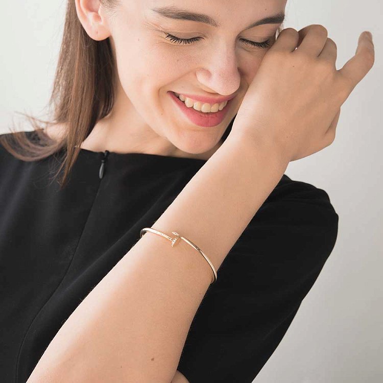 Золотий браслет "Цвях" з фіанітами б02098 від ювелірного магазину Онікс - 4