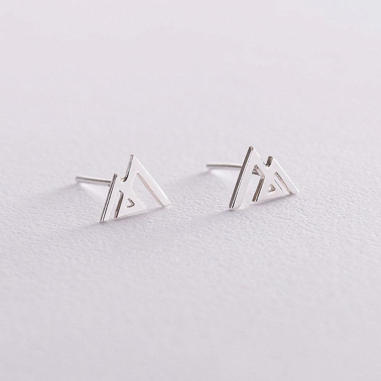 Серьги - пусеты "Горы" в серебре 122915 от ювелирного магазина Оникс - 2