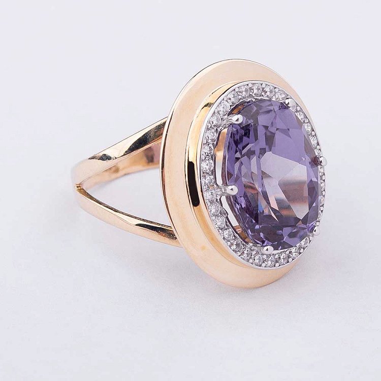 Золота каблучка з александритом і фіанітами к04083 від ювелірного магазину Онікс - 4