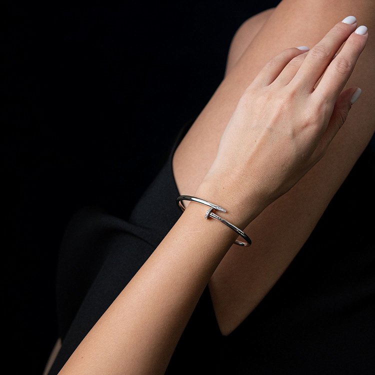 Браслет "Гвоздь" в белом золоте (фианиты) б03794 от ювелирного магазина Оникс - 1