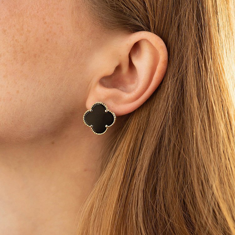 Золотые серьги "Клевер" с ониксом с08105 от ювелирного магазина Оникс