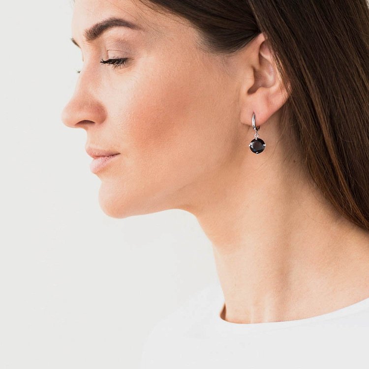 Золотые серьги "Влечение" с пиропом с05289 от ювелирного магазина Оникс - 5