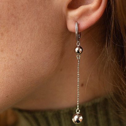 Серебряные висячие серьги с шариками 123261 №6