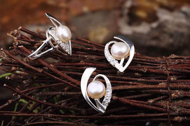 Сережки (культ. прісн. перли, фіаніти) 121008 від ювелірного магазину Онікс - 2