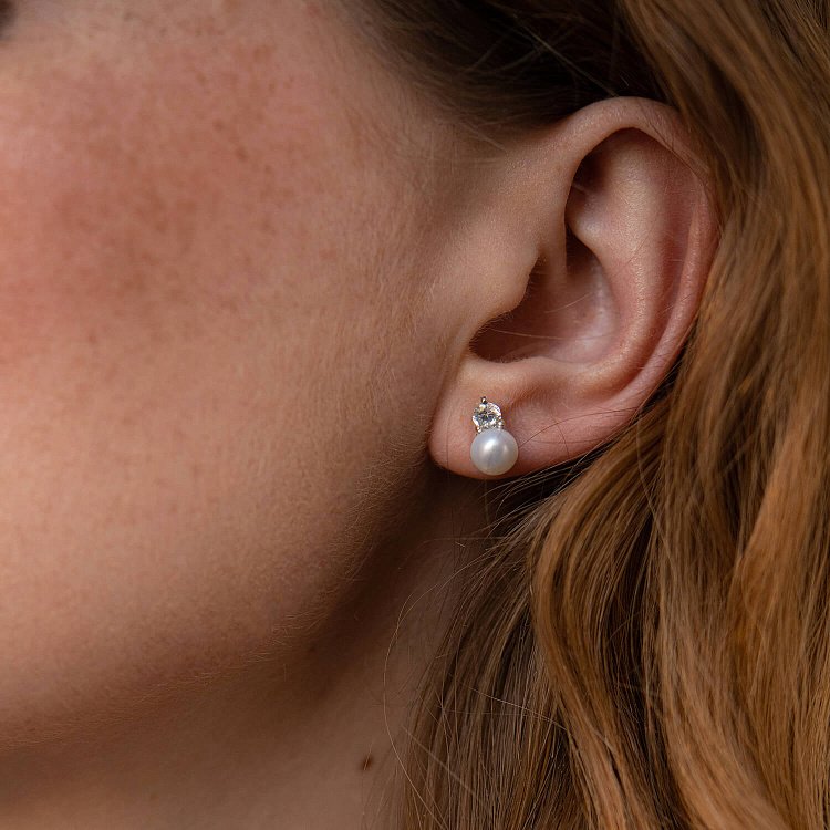 Серебряные серьги - пусеты с жемчугом и фианитами 123234 от ювелирного магазина Оникс - 7