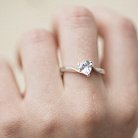 Серебряное помолвочное кольцо "Фианит в форме сердца" 111938 от ювелирного магазина Оникс - 4