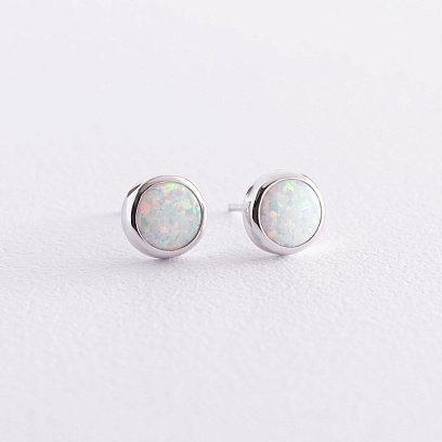 Золоті сережки-пусети "Сяйво" (синт. опал) 8 мм с07435