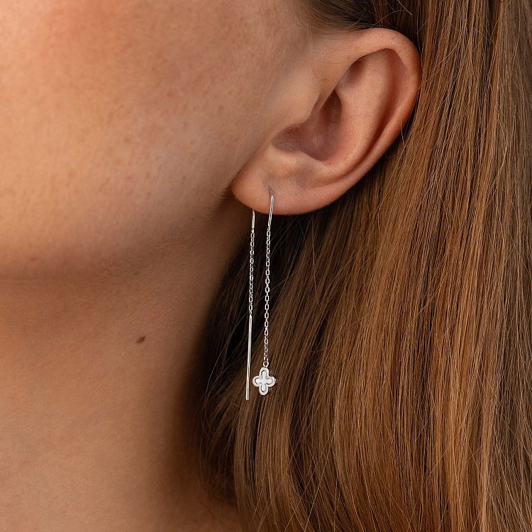 Золоті сережки - протяжки "Конюшина" з перламутром с08578 від ювелірного магазину Онікс