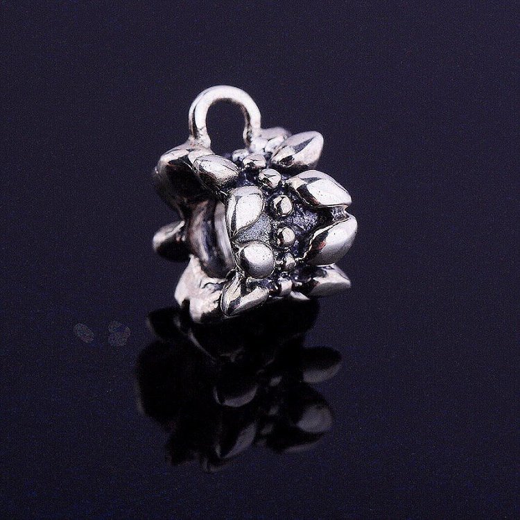 Квіточка (срібло, чорніння) 131957 від ювелірного магазину Онікс