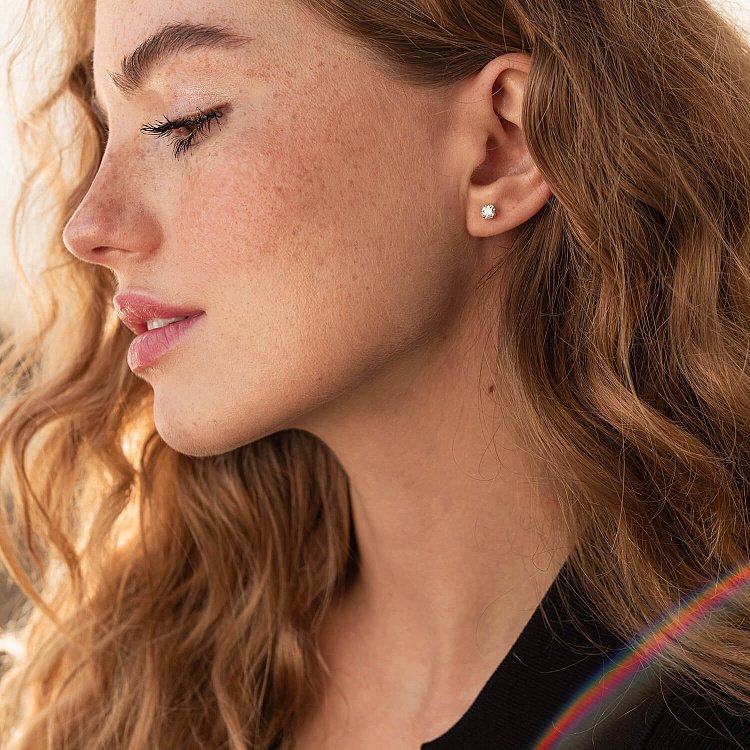 Золоті сережки - пусети "Сердечки" з діамантами сб0394 від ювелірного магазину Онікс - 3