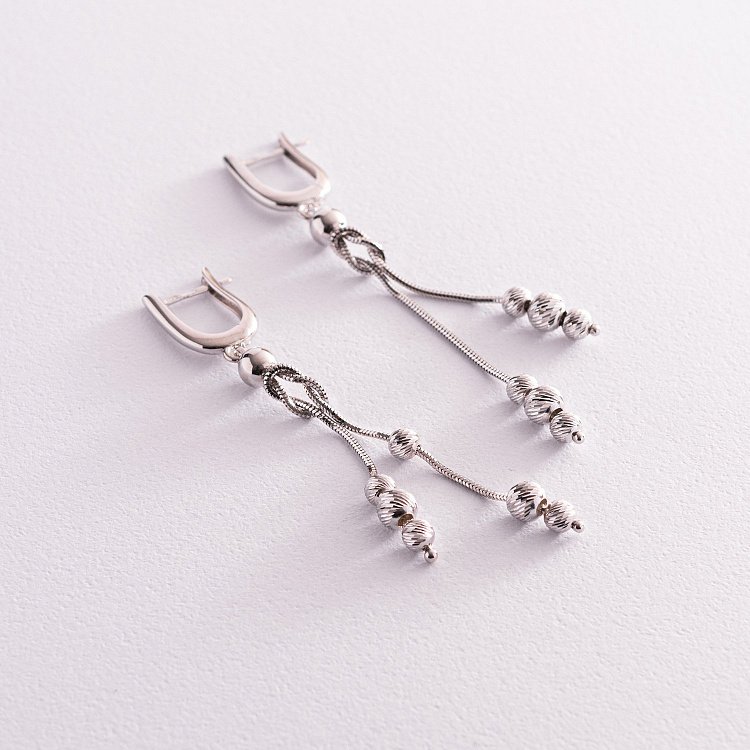 Серебряные серьги "Шарики" на цепочке 123151 от ювелирного магазина Оникс