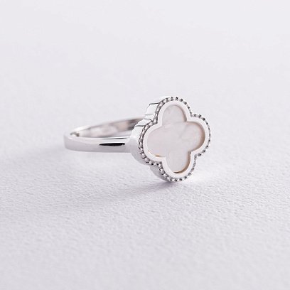 Кольцо "Клевер" в белом золоте (перламутр) к06737
