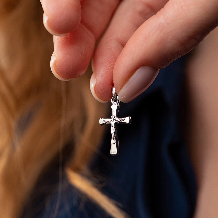 Хрест з розп'яттям (біле золото) п03515 від ювелірного магазину Онікс - 1