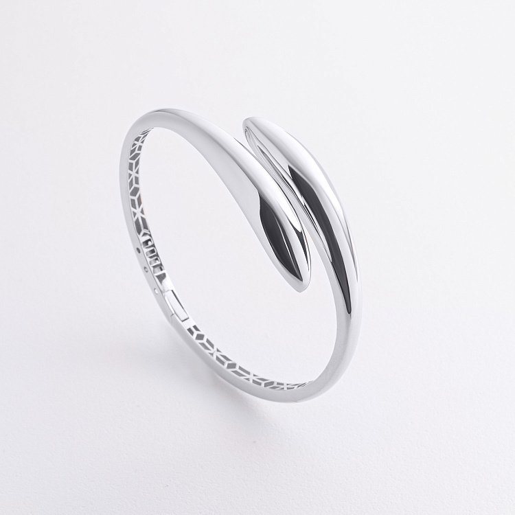 Жесткий браслет "Rosemarie" в белом золоте б05608 от ювелирного магазина Оникс