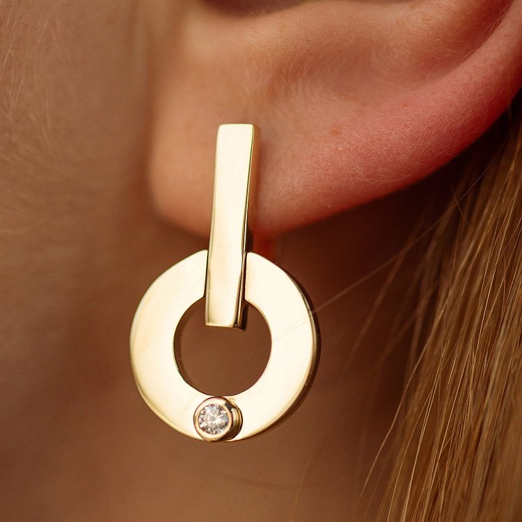 Сережки "Alison" з фіанітами (жовте золото) с08827 від ювелірного магазину Онікс - 4