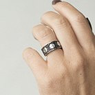 Золотое кольцо с черными фианитами к05230 от ювелирного магазина Оникс