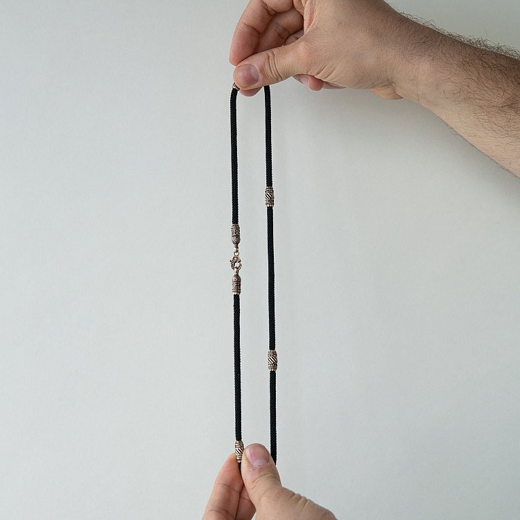 Шелковый шнурок с золотой застежкой Ш0033-4в/д4з от ювелирного магазина Оникс - 2