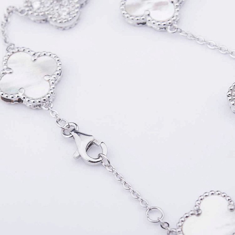 Срібний браслет "Конюшина" з перламутром і фіанітами 14985 від ювелірного магазину Онікс - 2