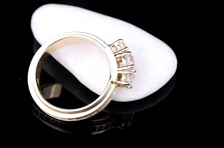 Золотое кольцо "Любил, люблю и буду любить" (желтое золото) к03101 от ювелирного магазина Оникс - 3