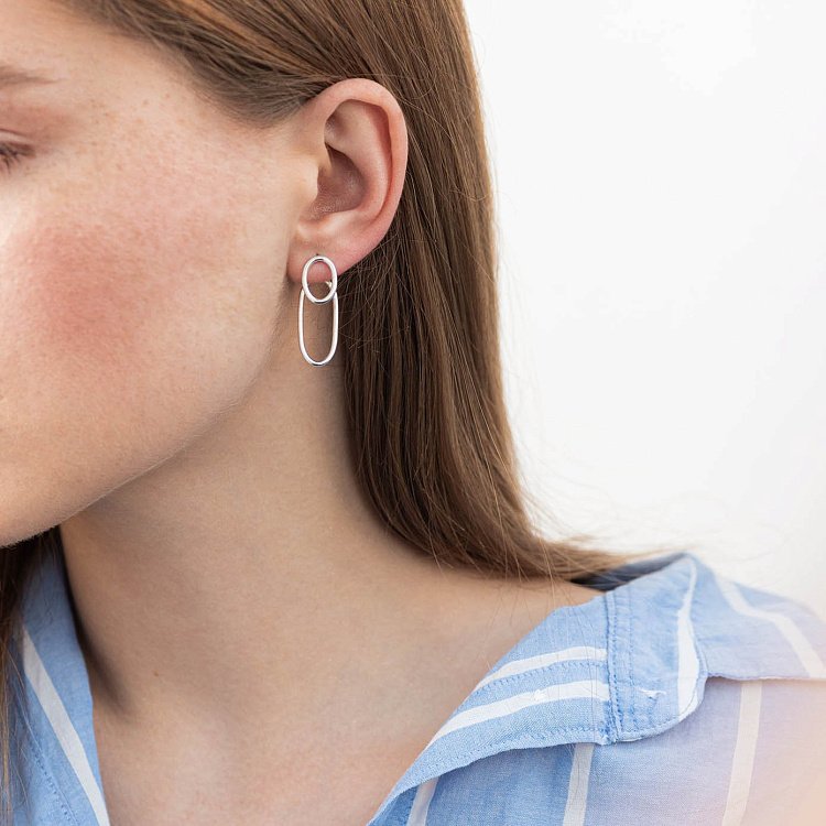 Серебряные серьги - пусеты "Таинственность" 122646 от ювелирного магазина Оникс