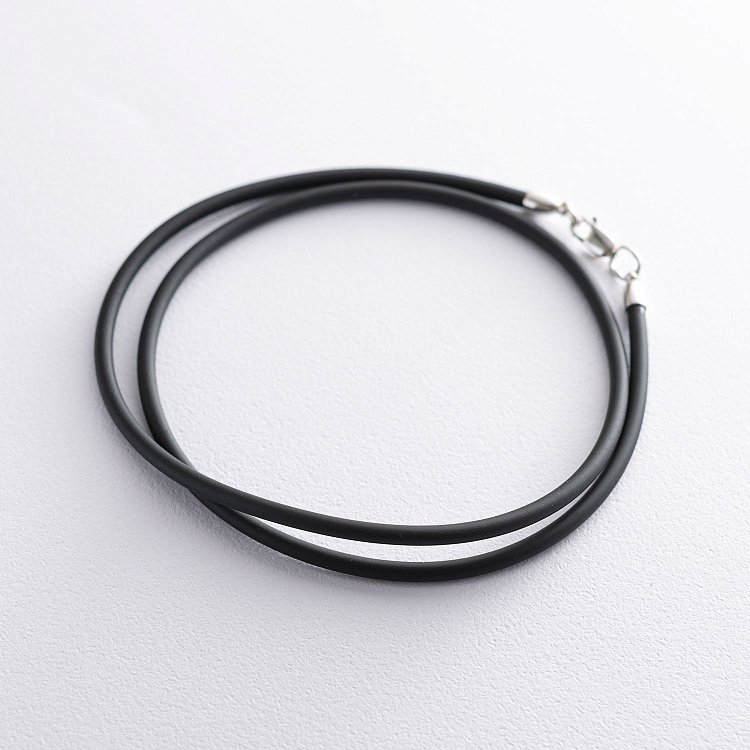 Каучуковий шнурок з гладкою срібною застібкою (3 мм) 18079 Каучуковий шнурок з гладкою срібною застібкою (3 мм) 18079 від ювелірного магазину Онікс