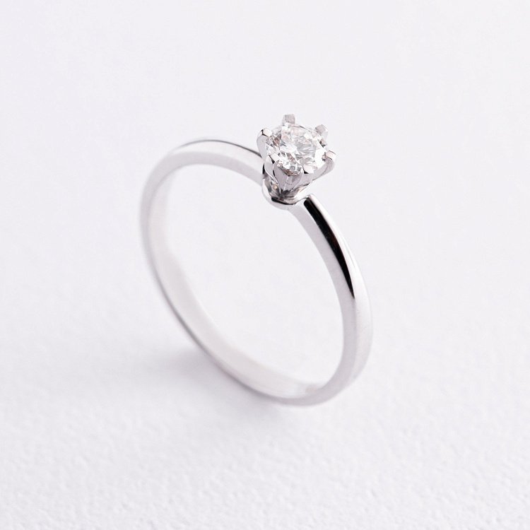 Помолвочное золотое кольцо с бриллиантом 220071121 от ювелирного магазина Оникс