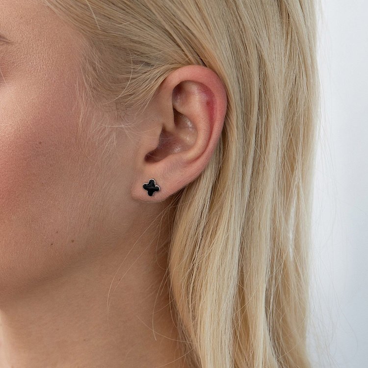 Срібні сережки-пусети "Конюшина" (емаль) 122362 від ювелірного магазину Онікс - 1