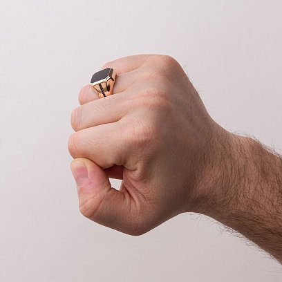 Чоловіча золота печатка з фіанітами і оніксом к06193 №2 Oniks Чоловіча золота печатка з фіанітами і оніксом к06193 №2