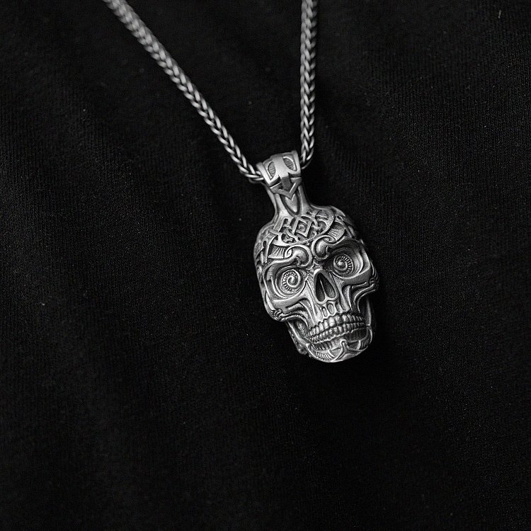 Серебряная подвеска "Череп" (чернение) 132570 от ювелирного магазина Оникс - 7