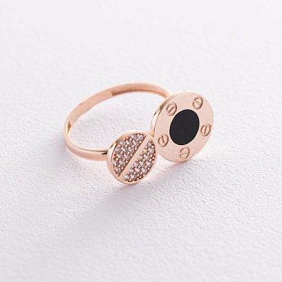 Золота каблучка з фіанітами і емаллю к06746