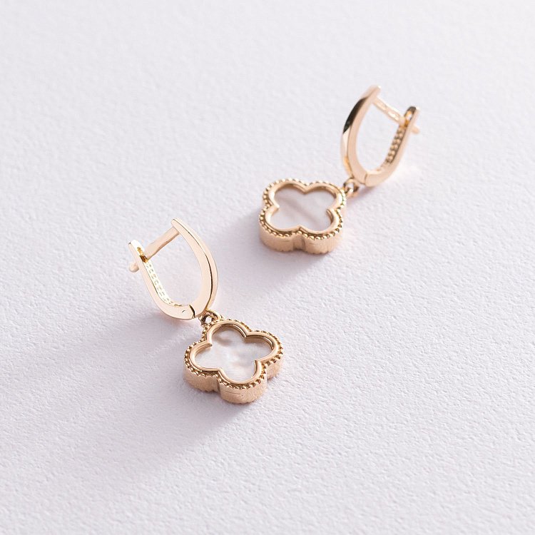 Серьги "Клевер" в желтом золоте (перламутр) с07552 от ювелирного магазина Оникс - 2