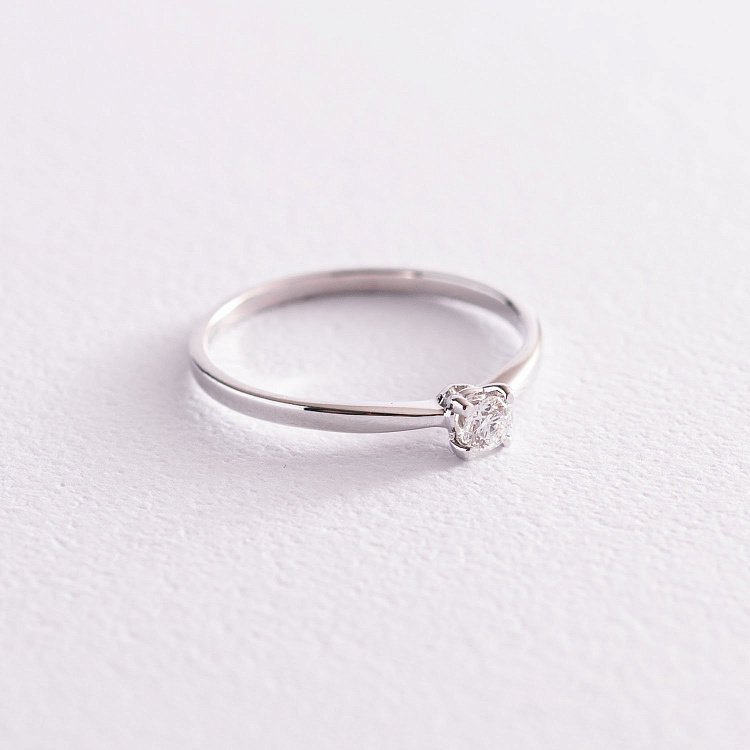 Заручальна золота каблучка з діамантом 101-10116(2.9)б від ювелірного магазину Онікс