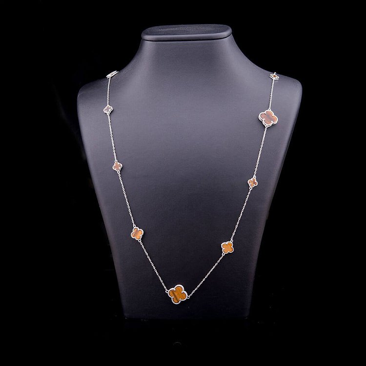 Серебряное колье "Клевер" (тигровый глаз) 18200 от ювелирного магазина Оникс - 2