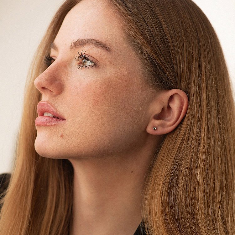 Золотая моносерьга "Шарик" с08791 от ювелирного магазина Оникс - 1