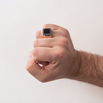 Золота печатка з оніксом і фіанітами к05918 №2