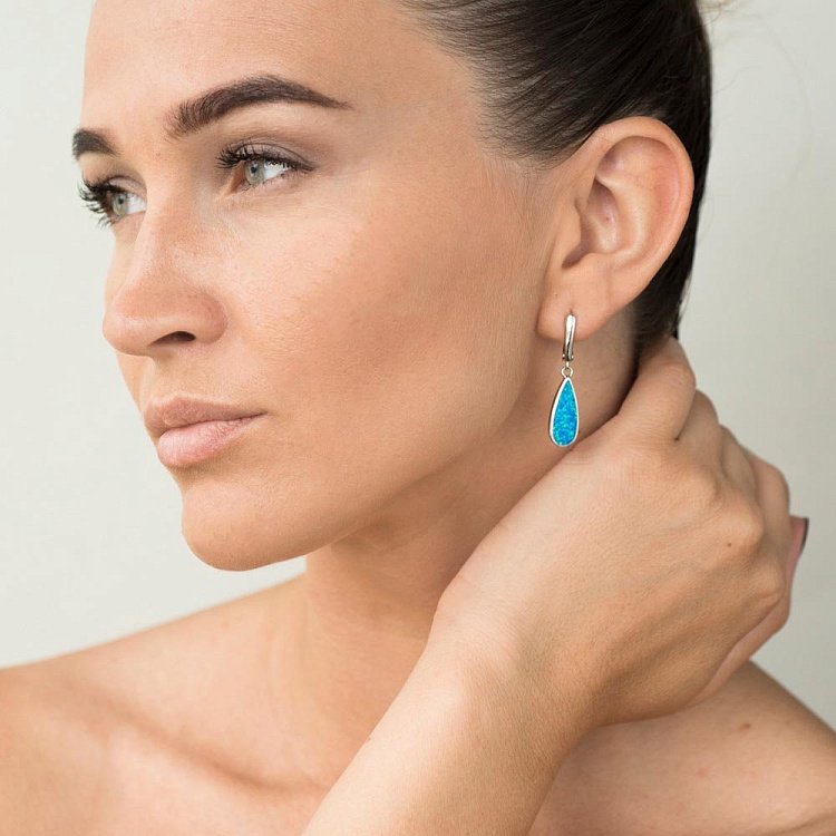 Срібні сережки "Крапельки" з емаллю 122196 від ювелірного магазину Онікс