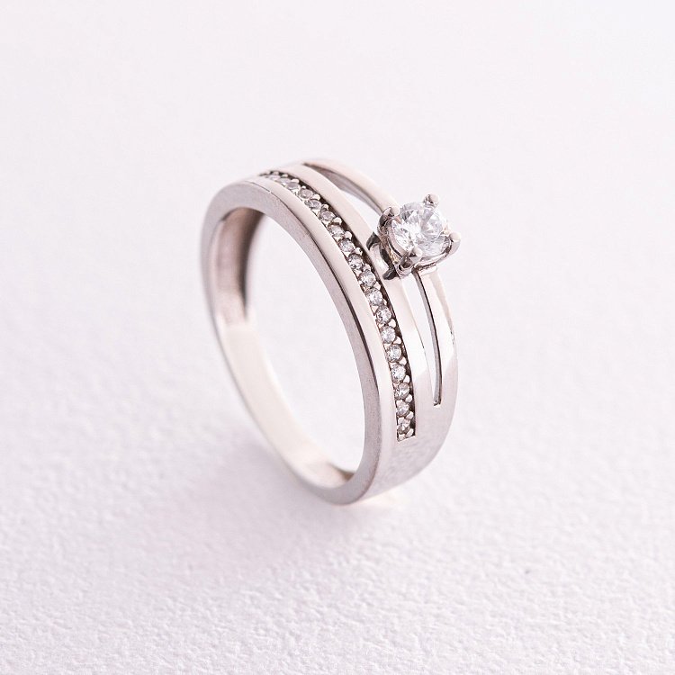 Срібна каблучка з фіанітами 319 від ювелірного магазину Онікс