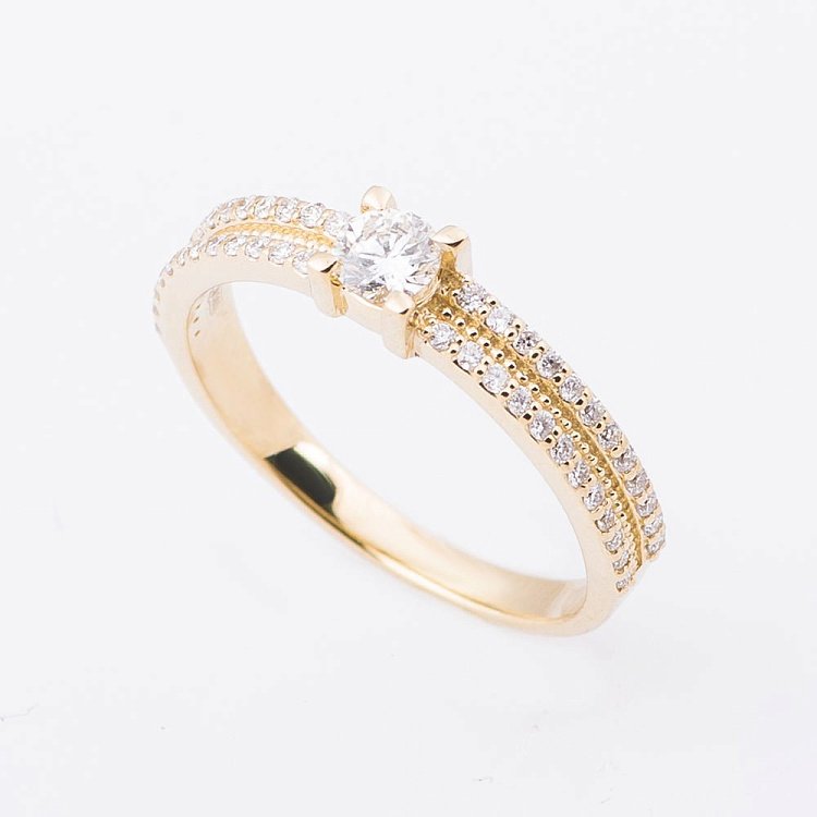 Золотое кольцо с бриллиантами р0956ж от ювелирного магазина Оникс