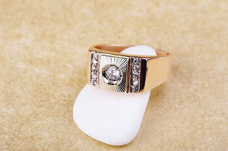 Чоловіча печатка з фіанітами к00898 від ювелірного магазину Онікс - 1