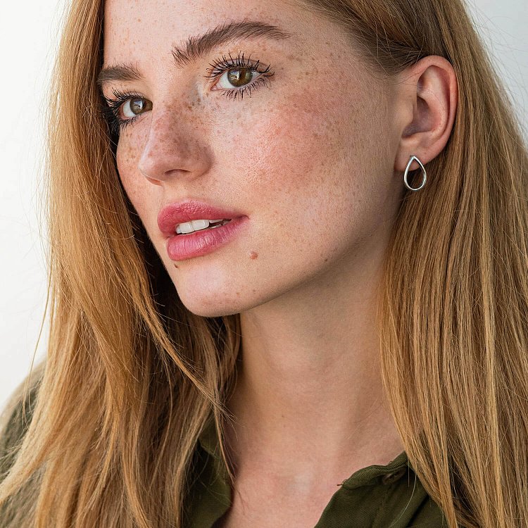 Сережки-пусети "Великі крапельки" в білому золоті с06410 від ювелірного магазину Онікс - 3