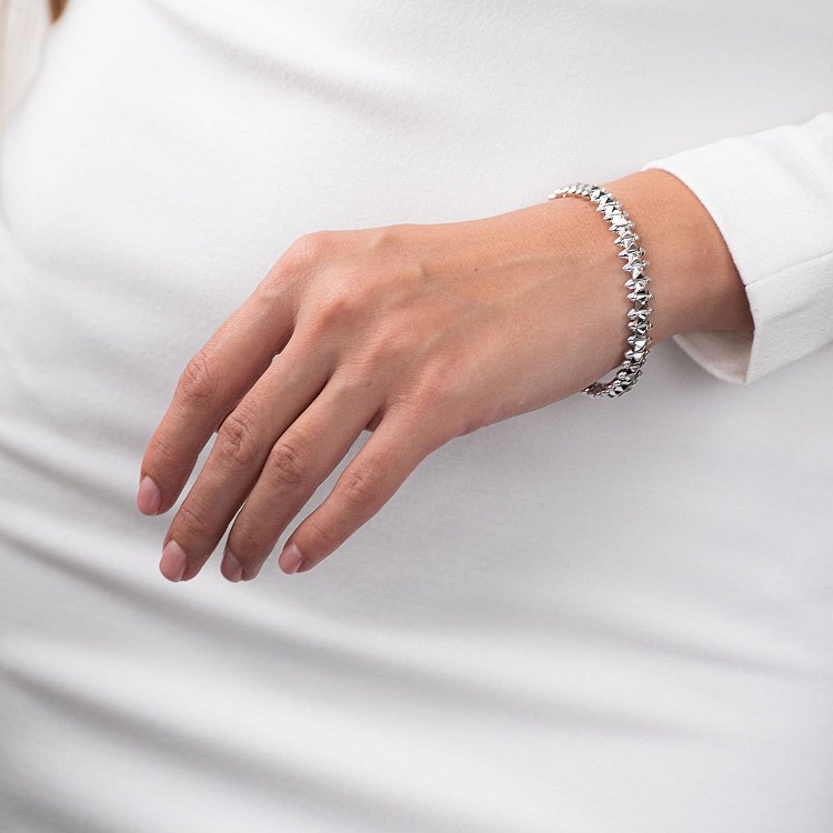 Жорсткий браслет "Тереза" в білому золоті б04425 від ювелірного магазину Онікс - 4