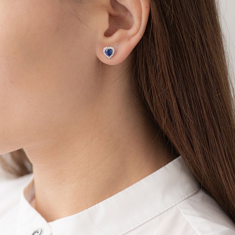 Золоті сережки-пусети "Сердечка" (сапфір, діамант) сб0262lg від ювелірного магазину Онікс - 3