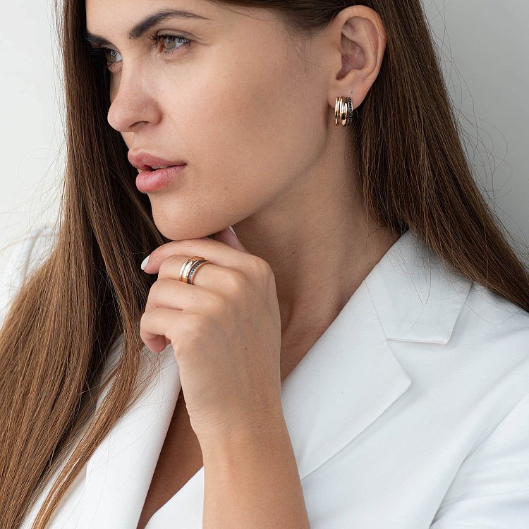 Золотое кольцо с черными фианитами к06573 от ювелирного магазина Оникс - 3