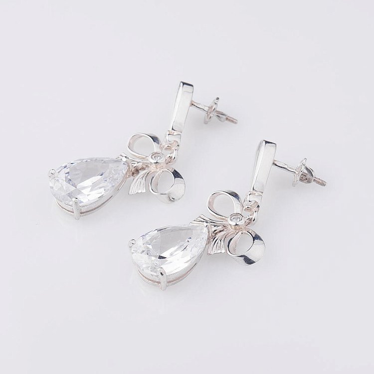 Срібні сережки (фіаніти) 121307 від ювелірного магазину Онікс - 1