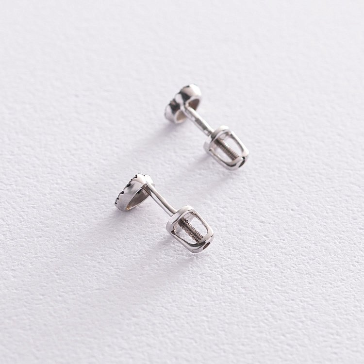 Золотые серьги - пусеты "Сердечки" с бриллиантами 102-10028 от ювелирного магазина Оникс - 2